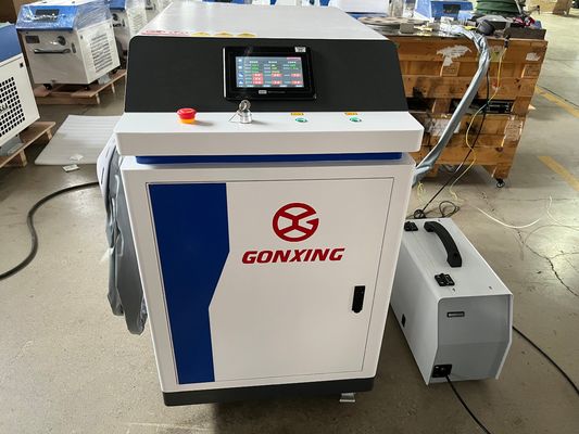 Swing Gun Handheld Fiber Laser Welding Machine 1000w 1500w 2000w 3in1 Taglio Pulizia Velocità di saldatura Area 0-120mm/s