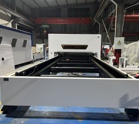 Macchina di taglio laser a fibra metallica 3-6KW/8KW/12000W/20000W certificata CE con servomotore Fuji/Delta/INOVANCE/Yasukawa