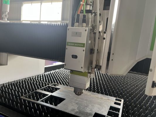 MAX/RAYCUS/IPG Laser Cutting Machine 1500x3000mm con software di controllo CYPCUT e SMC-Japan Pressure Reducing Valve