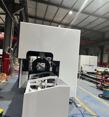 Precisione di riposizionamento della sorgente laser 0,03 mm Auto Feeder CNC Laser Tube Cutting Machine per piccoli tubi