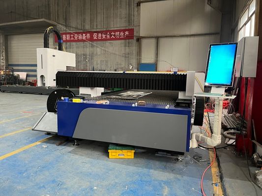 Macchina di taglio laser a fibra di piastra di ferro da 3 kW con componenti elettrici Schneider Electric-Francia e valvola di controllo N2 SMC-Giappone